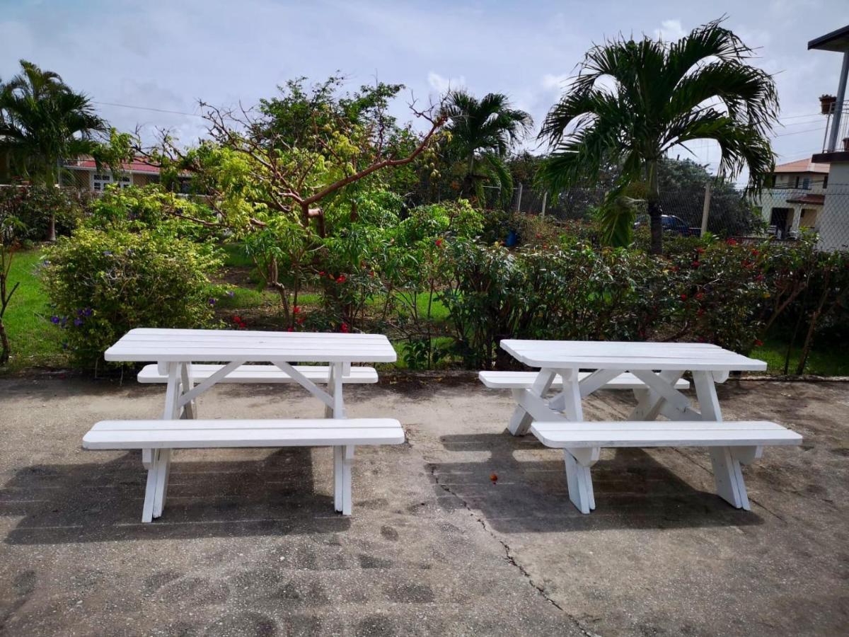 Ventnor House Apartments Bridgetown Esterno foto